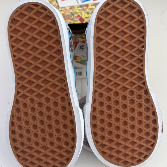 Where’s Waldo X Vans - Picture 2 of 9